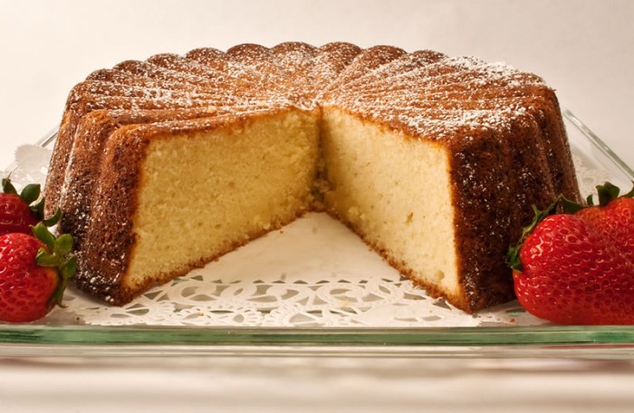 LunaCafe's Heavenly Parmesan Pound Cake | LunaCafe