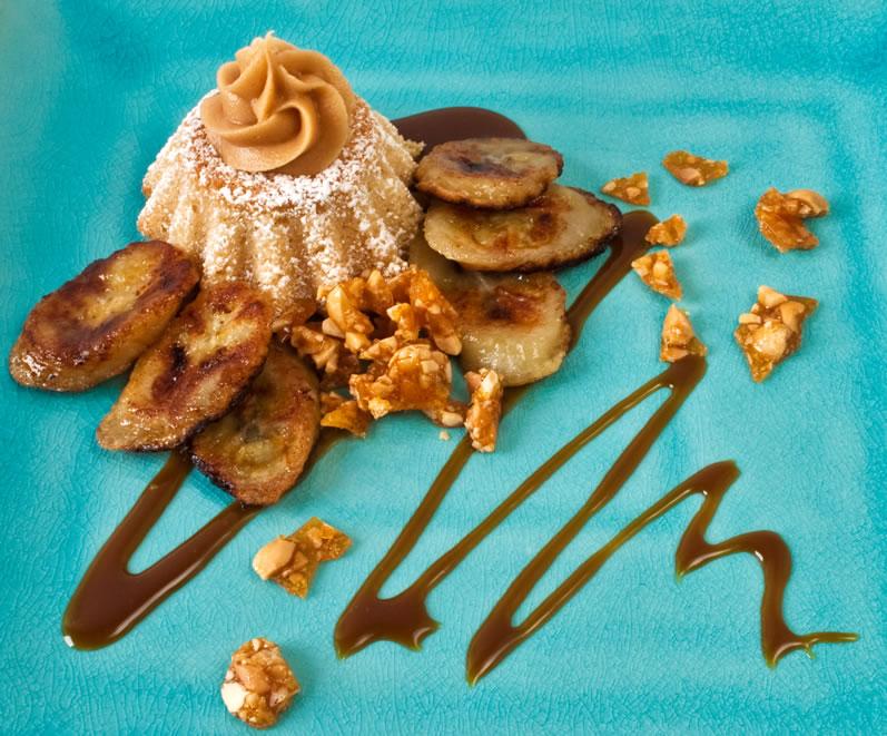 Peanut Butter & Garam Masala Cupcakes with Creamy Dreamy Peanut Butter Frosting, Peanut Praline & Caramelized Banana | LunaCafe