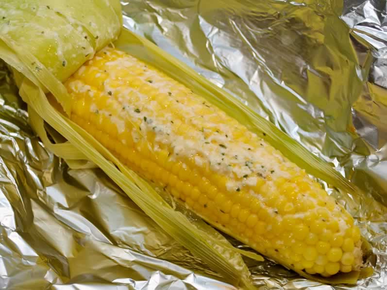 Sweet Corn Grilled in the Husk | LunaCafe