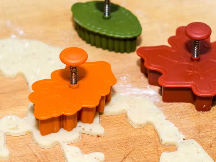 Williams Sonoma Autumn Leaf Pastry Cutters