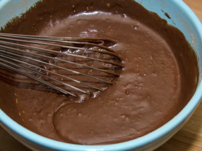Mad Dash Chocolate Cake (Fast & Easy) | LunaCafe