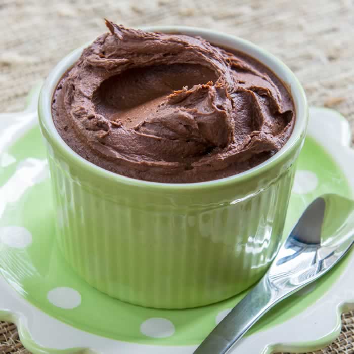 Homemade Nutella: Two Ways (Chocolate Hazelnut Spread) | LunaCafe