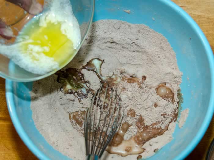 Mixing Mexicano Chocolate Pudding Cake 