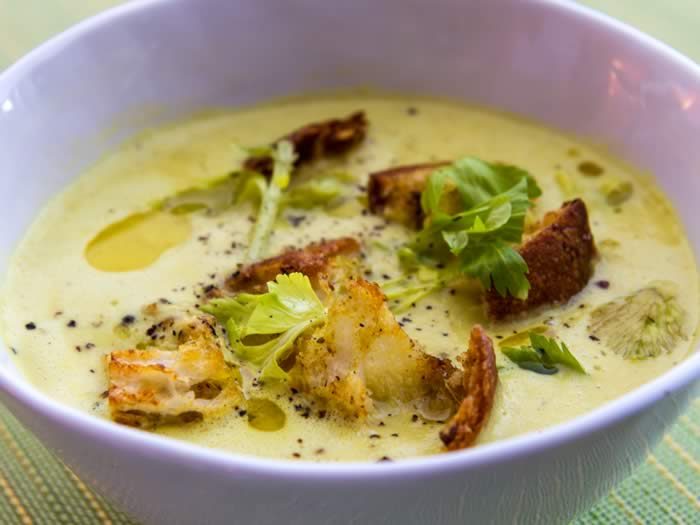 Curried Celery Soup with Green Apple, Coconut & Lime 8